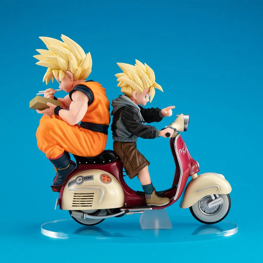 Dragon Ball Z Super Saiyan Son Goku &  Super Saiyan Son Gohan＆Mortorbike By Megahouse