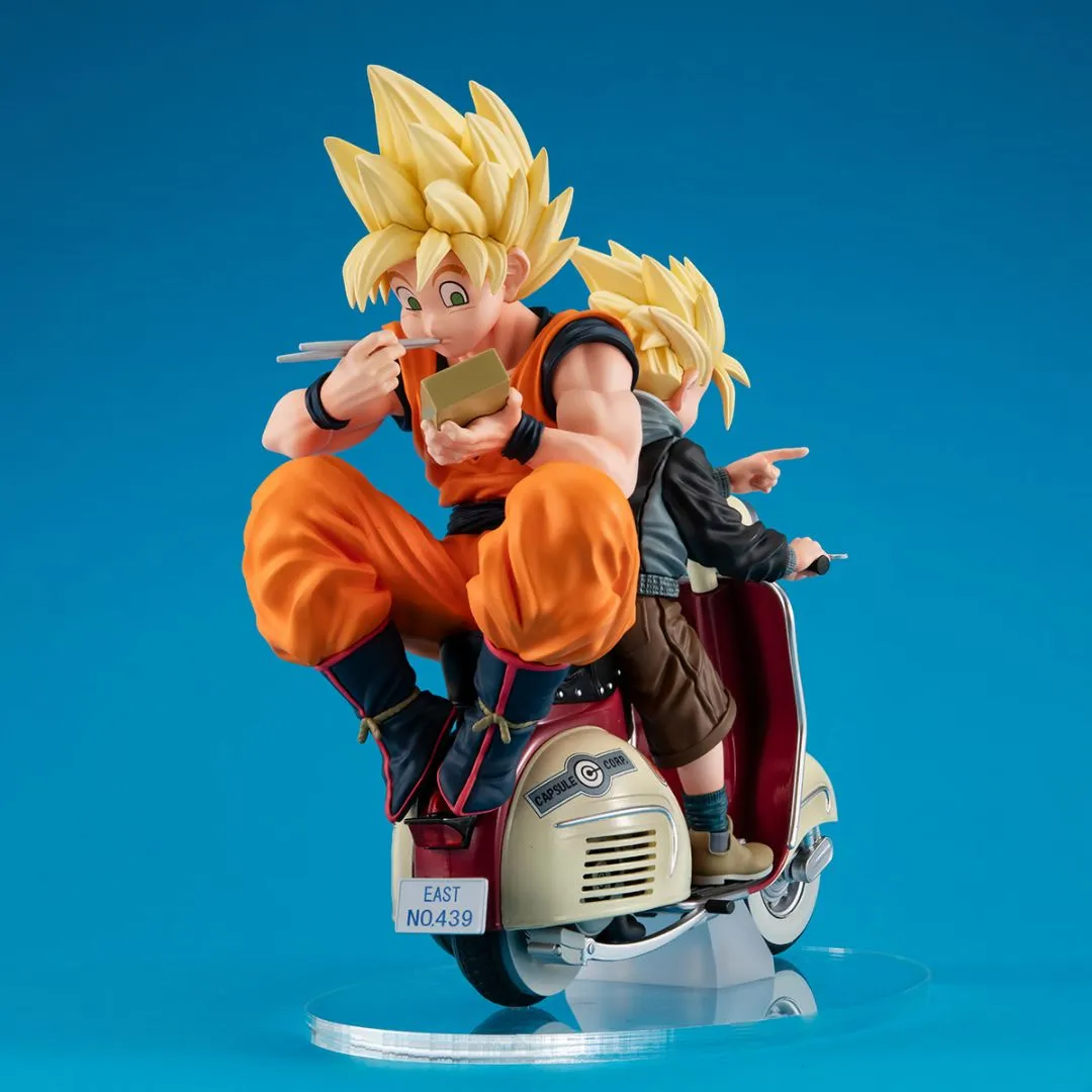 Dragon Ball Z Super Saiyan Son Goku &  Super Saiyan Son Gohan＆Mortorbike By Megahouse